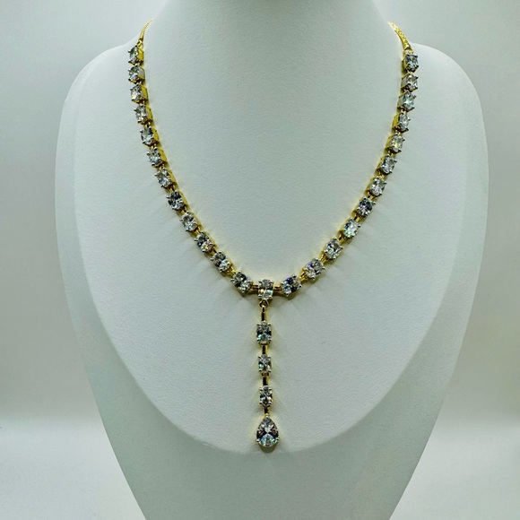 Classic Necklace Design - Picture 4 of 5